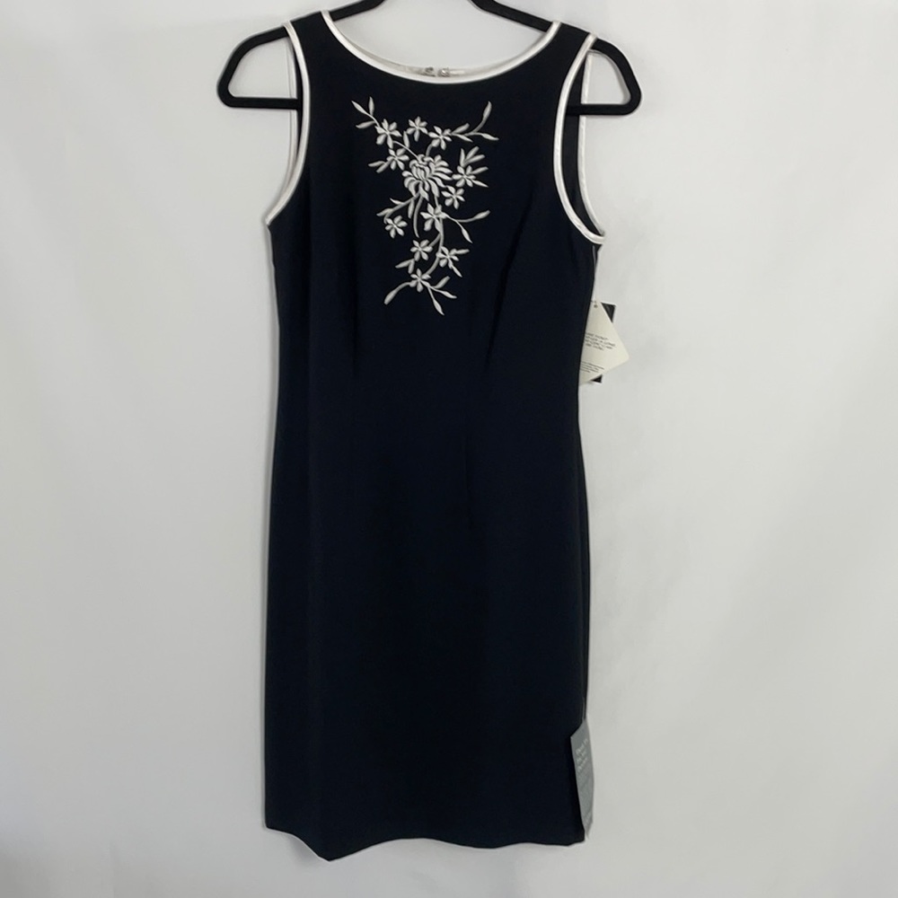 CDC Women’s Black Crew Floral Print Midi Dress